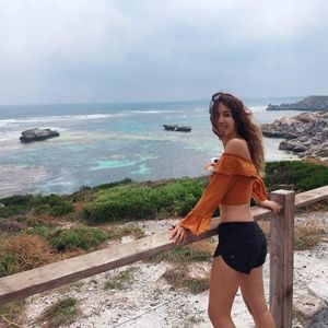 Meet your Posher, Jade